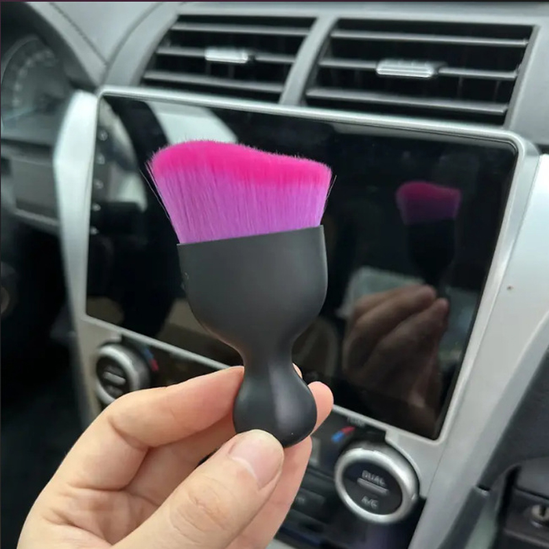 Car Vent Purple Cleaning Soft  - مراجعة Interior Detailing Kit وسعره